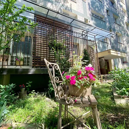 Maya Apartment *