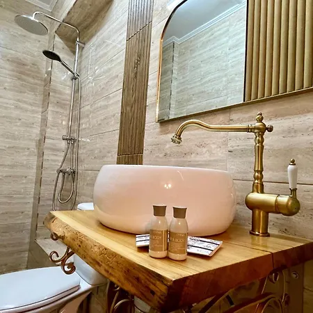 Maya Apartment