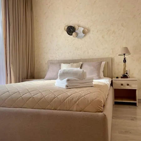Apartament Maya